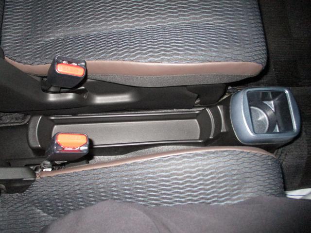 ハスラー Ｊスタイルターボ　全方位カメラ・ナビ　ＥＴＣ衝突軽減ブレーキ　バックカメラ　オートライト　Ｂｌｕｅｔｏｏｔｈ　純正ナビ　プッシュスタート　シートヒーター　オートエアコン　ＥＴＣ　スズキセーフティーサポート　アイドリングストップ　横滑り防止機能　衝突安全ボディ（26枚目）