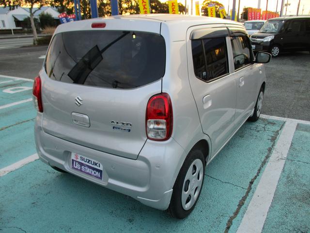 アルト ＨＹＢＲＩＤ　Ｓ　ディスプレイオーディオ　バックカメラ　バックカメラ　オートライト　シートヒーター　スズキセーフティーサポート　アイドリングストップ　横滑り防止機能　衝突安全ボディ　盗難防止システム（8枚目）