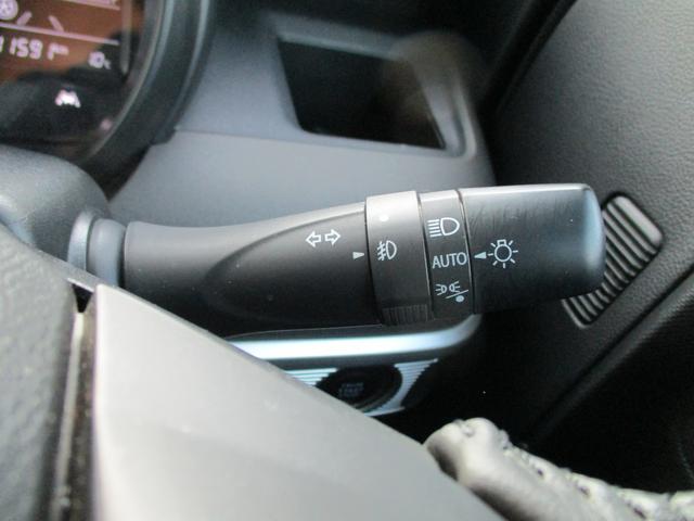 スペーシアギア ギア　ＨＹＢＲＩＤ　ＸＺ　３型　全方位カメラ・ナビ　バックカメラ　オートライト　Ｂｌｕｅｔｏｏｔｈ　スライドドア　純正ナビ　プッシュスタート　シートヒーター　オートエアコン　スズキセーフティーサポート　アイドリングストップ　横滑り防止機能（31枚目）