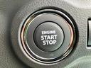 キーレスプッシュエンジンスタートボタン。ワンタッチでスマートにエンジン始動♪