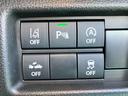 アイドリングストップシステムＯＦＦスイッチなど、各種スイッチ。