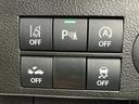 アイドリングストップシステムＯＦＦスイッチなど各種スイッチ。