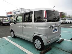 車体色は、定番のシルキーシルバーメタリック。明るいシルバー色です。 6