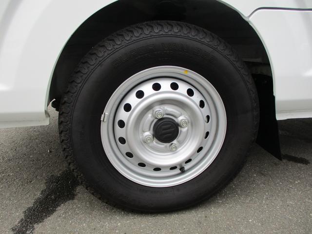 KCエアコン・パワステ パートタイム4WD 5MT KCエアコンパワステ 4型 4WD 5MT ゲートアッパープレート アングルポストアッパープレート 荷台ステップ ロープフック マッドガード AM・FMラジオ 軽量衝撃吸収ボディー スペアタイヤ(10枚目)
