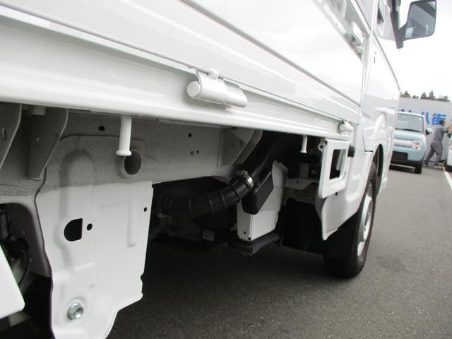 KCエアコン・パワステ パートタイム4WD 5MT KCエアコンパワステ 4型 4WD 5MT ゲートアッパープレート アングルポストアッパープレート 荷台ステップ ロープフック マッドガード AM・FMラジオ 軽量衝撃吸収ボディー スペアタイヤ(33枚目)