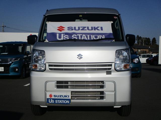 エブリイ ＰＡ　４ＷＤ　４ＡＴ　横滑り抑制装置　アイドリングストップ　５型　パートタイム４ＷＤ　４ＡＴ　横滑り抑制装置　アイドリングストップ　ＡＭＦＭラジオ　スペアタイヤ　衝撃吸収ボディ　運転席・助手席ＳＲＳエアバッグ　４輪ＡＢＳ（ＥＢＤ付）　ブレーキペダル後退抑制機構（3枚目）