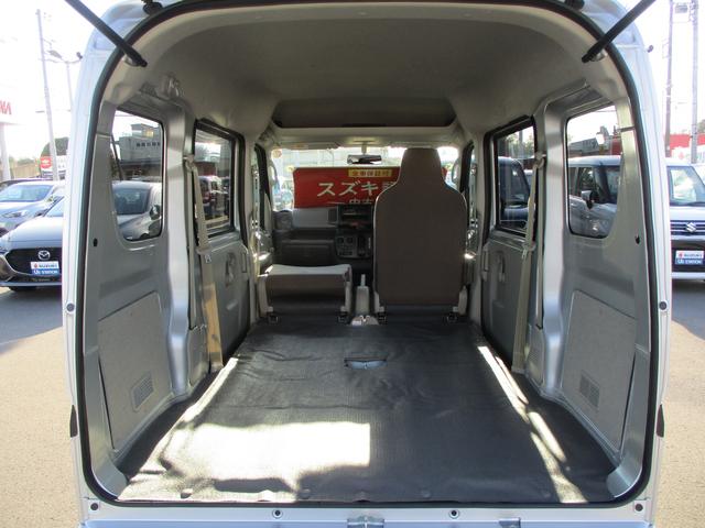 エブリイ ＰＡ　４ＷＤ　４ＡＴ　横滑り抑制装置　アイドリングストップ　５型　パートタイム４ＷＤ　４ＡＴ　横滑り抑制装置　アイドリングストップ　ＡＭＦＭラジオ　スペアタイヤ　衝撃吸収ボディ　運転席・助手席ＳＲＳエアバッグ　４輪ＡＢＳ（ＥＢＤ付）　ブレーキペダル後退抑制機構（80枚目）