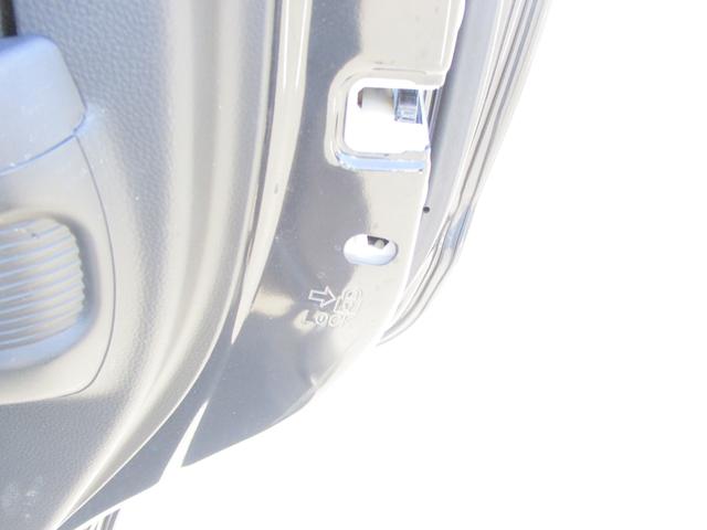 ハイブリッドＦＸ　ＨＹＢＲＩＤ　ＦＸ　２型　横滑り抑制システム（ＥＳＰ）　シートヒーター　ＥＴＣ　アイドリングストップシステム　セキュリティーアラームシステム　ＣＤチューナー　アンブレラホルダー　４輪ＡＢＳ（ＥＢＤ付）(66枚目)
