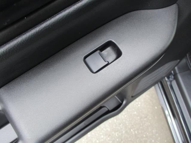 スペーシア ギア HYBRID XZターボ ネット問い合わせ限定 最寄りの当社店舗へ回送します。HYBRID XZターボ 全方位モニター付メモリーナビゲーション スズキコネクト対応通信機装着車 当社試乗車使用 禁煙車 スマートキー(30枚目)