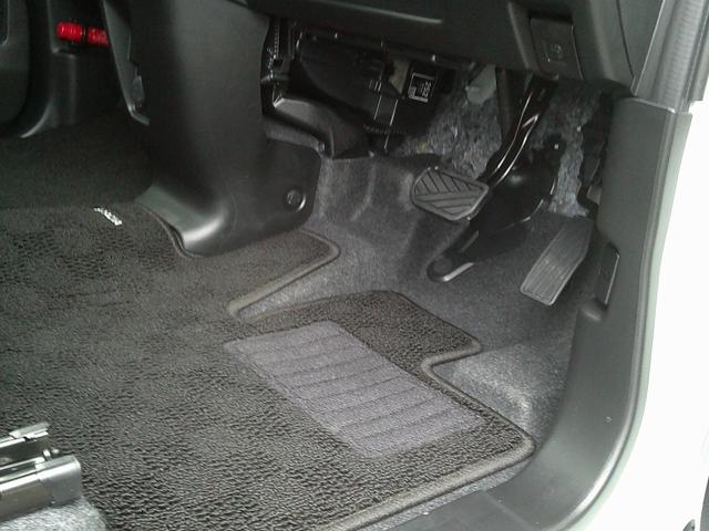 スペーシア ギア HYBRID XZターボ 展示準備中車両です。最寄りの当社の店舗へ回送が出来ます。HYBRID XZターボ 全方位モニター付メモリーナビゲーション スズキコネクト対応通信機装着車 当社試乗車使用 禁煙車 4WD(10枚目)