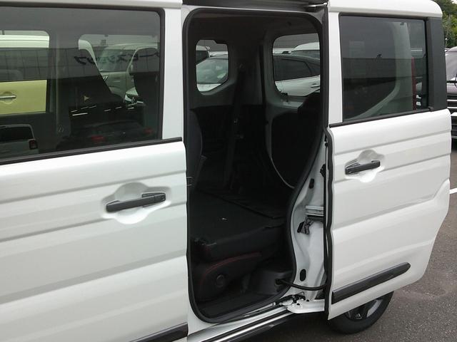 スペーシア ギア HYBRID XZターボ 展示準備中車両です。最寄りの当社の店舗へ回送が出来ます。HYBRID XZターボ 全方位モニター付メモリーナビゲーション スズキコネクト対応通信機装着車 当社試乗車使用 禁煙車 4WD(30枚目)