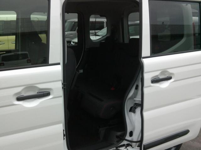 スペーシア ギア HYBRID XZターボ 展示準備中車両です。最寄りの当社の店舗へ回送が出来ます。HYBRID XZターボ 全方位モニター付メモリーナビゲーション スズキコネクト対応通信機装着車 当社試乗車使用 禁煙車 4WD(31枚目)