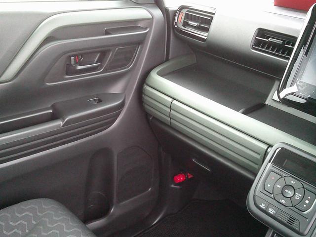 スペーシア ギア HYBRID XZターボ 展示準備中車両です。最寄りの当社の店舗へ回送が出来ます。HYBRID XZターボ 全方位モニター付メモリーナビゲーション スズキコネクト対応通信機装着車 当社試乗車使用 禁煙車 4WD(62枚目)