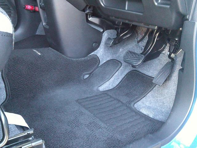 ハスラー HYBRID X 展示準備中車両です。最寄りの当社の店舗へ回送が出来ます。輸送費用のご負担は発生しません。HYBRID X 全方位モニター用カメラパッケージ装着車 純正ナビ ドライブレコーダー 純正ナビ スマートキー(9枚目)