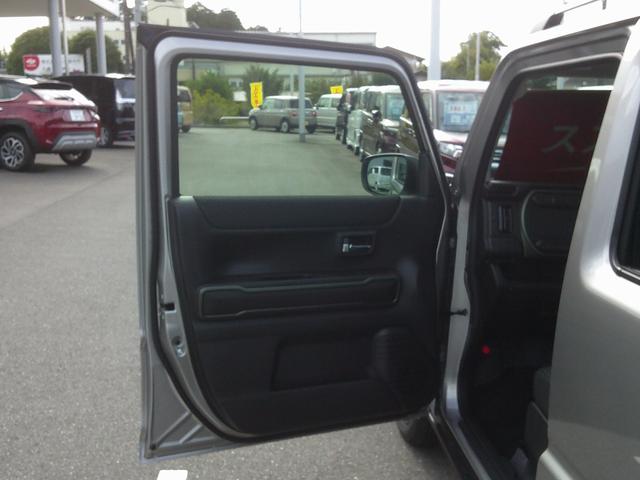 ハスラー タフワイルドターボ 3型 展示準備中車両です。最寄りの当社の店舗へ回送が出来ます。輸送費用のご負担は発生しません。タフワイルドターボ 全方位モニター付メモリーナビゲーション スズキコネクト対応通信機装着車 スマートキー(36枚目)