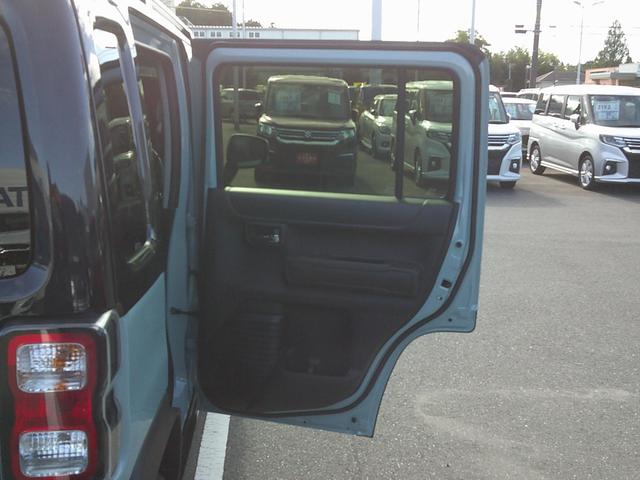 ハスラー タフワイルド 3型 展示準備中車両です。最寄りの当社の店舗へ回送が出来ます。タフワイルド インパネCVT デュアルカメラブレーキサポート 当社試乗車使用 禁煙車 スマートキー プッシュスタート オートエアコン(11枚目)