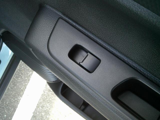 ハスラー タフワイルド 3型 展示準備中車両です。最寄りの当社の店舗へ回送が出来ます。タフワイルド インパネCVT デュアルカメラブレーキサポート 当社試乗車使用 禁煙車 スマートキー プッシュスタート オートエアコン(12枚目)