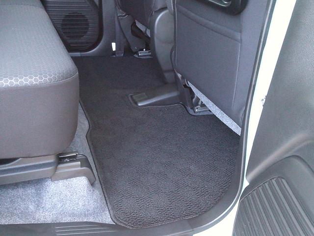 ハスラー タフワイルド 3型 展示準備中車両です。最寄りの当社の店舗へ回送が出来ます。タフワイルド インパネCVT デュアルカメラブレーキサポート 当社試乗車使用 禁煙車 スマートキー プッシュスタート オートエアコン(16枚目)