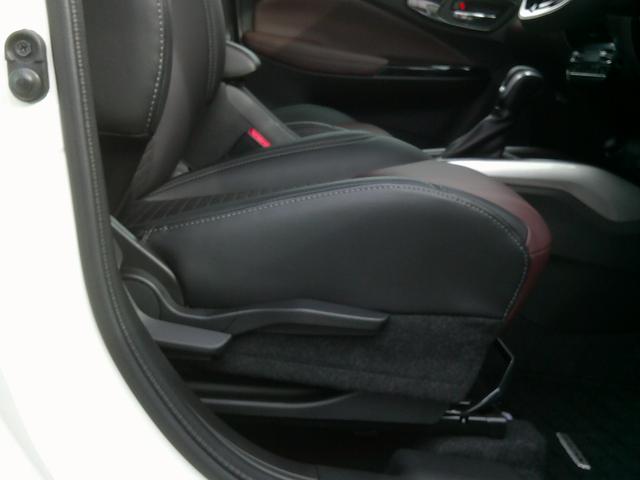 フロンクス １型　展示準備中車両です。最寄りの当社の店舗へ回送が出来ます。輸送費用のご負担は発生しません。２ＷＤ　前輪駆動　フロア６ＡＴ　デュアルセンサーブレーキサポートＩＩ　全方位モニター付ナビ　スズキコネクト対応（8枚目）