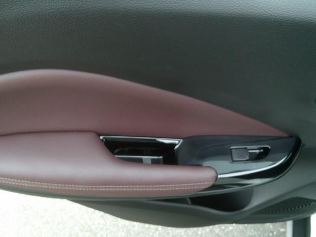 フロンクス １型　展示準備中車両です。最寄りの当社の店舗へ回送が出来ます。輸送費用のご負担は発生しません。２ＷＤ　前輪駆動　フロア６ＡＴ　デュアルセンサーブレーキサポートＩＩ　全方位モニター付ナビ　スズキコネクト対応（24枚目）