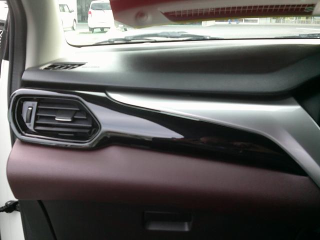 フロンクス １型　展示準備中車両です。最寄りの当社の店舗へ回送が出来ます。輸送費用のご負担は発生しません。２ＷＤ　前輪駆動　フロア６ＡＴ　デュアルセンサーブレーキサポートＩＩ　全方位モニター付ナビ　スズキコネクト対応（34枚目）