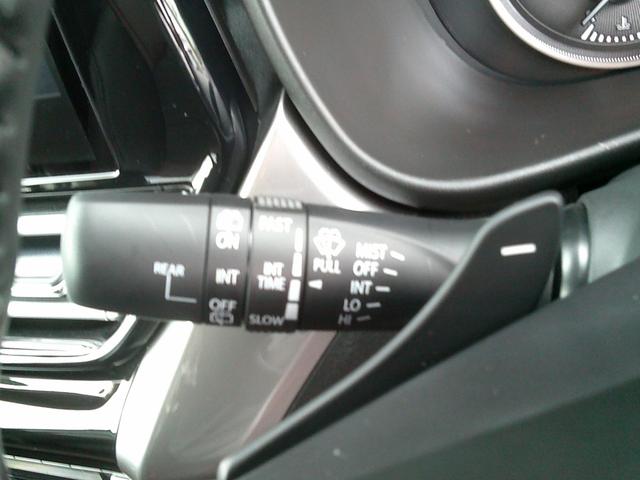 フロンクス １型　展示準備中車両です。最寄りの当社の店舗へ回送が出来ます。輸送費用のご負担は発生しません。２ＷＤ　前輪駆動　フロア６ＡＴ　デュアルセンサーブレーキサポートＩＩ　全方位モニター付ナビ　スズキコネクト対応（52枚目）