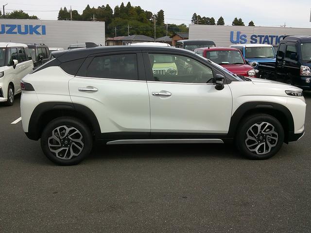 フロンクス １型　展示準備中車両です。最寄りの当社の店舗へ回送が出来ます。輸送費用のご負担は発生しません。２ＷＤ　前輪駆動　フロア６ＡＴ　デュアルセンサーブレーキサポートＩＩ　全方位モニター付ナビ　スズキコネクト対応（68枚目）