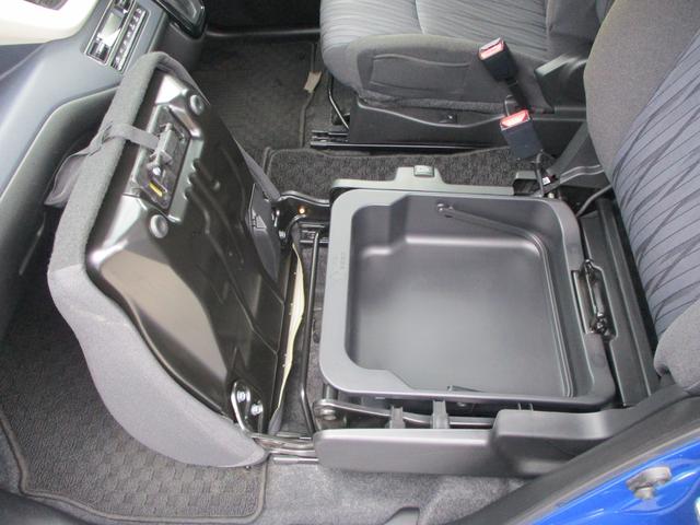 ソリオ HYBRID MZ ネット問い合わせ限定 最寄りの当社店舗へ回送します。HYBRID MZ 全方位モニター付メモリーナビ装着車 衝突被害軽減システム スマートキー プッシュスタート オートエアコン シートヒーター(39枚目)