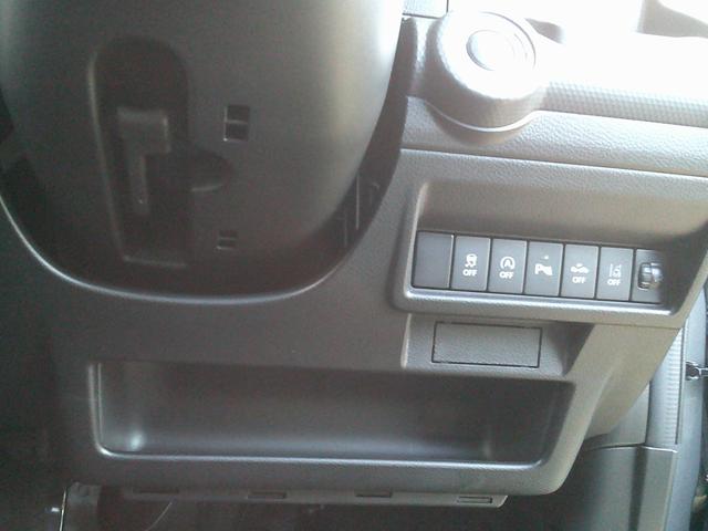 クロスビー HYBRID MV 4型 展示準備中車両です。最寄りの当社の店舗へ回送が出来ます。輸送費用のご負担は発生しません。HYBRID MV 全方位モニター用カメラパッケージ装着車(対応ナビ別売り) プッシュスタート スマートキー(63枚目)