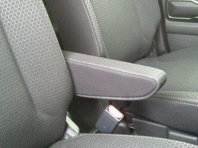 ハスラー タフワイルド　３型　展示準備中車両です。最寄りの当社の店舗へ回送が出来ます。輸送費用のご負担は発生しません。タフワイルド　全方位モニター付メモリーナビゲーション　スズキコネクト対応通信機装着車　当社試乗車使用　禁煙車（7枚目）