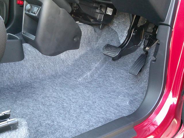 アルト L デュアルカメラブレーキサポート AM/FMラジオ付きCDプレーヤー キーレスエントリー 運転席側シートヒーター 盗難防止システム(8枚目)