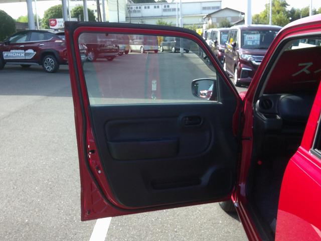 アルト L デュアルカメラブレーキサポート AM/FMラジオ付きCDプレーヤー キーレスエントリー 運転席側シートヒーター 盗難防止システム(31枚目)