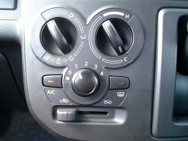 アルト L デュアルカメラブレーキサポート AM/FMラジオ付きCDプレーヤー キーレスエントリー 運転席側シートヒーター 盗難防止システム(41枚目)