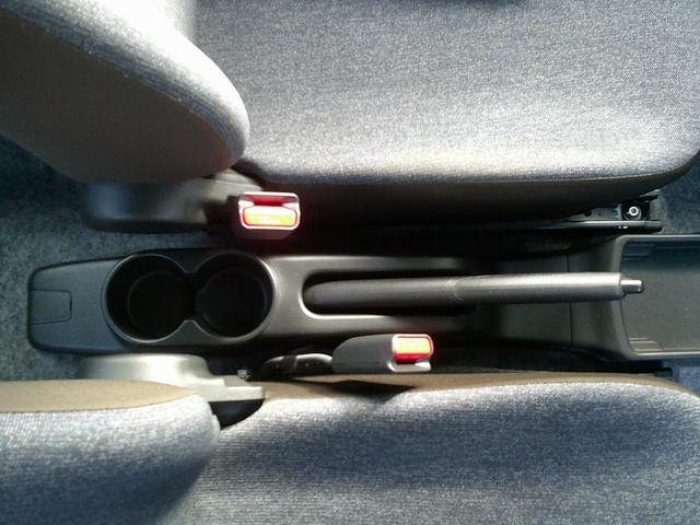 アルト L デュアルカメラブレーキサポート AM/FMラジオ付きCDプレーヤー キーレスエントリー 運転席側シートヒーター 盗難防止システム(57枚目)