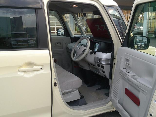 スペーシア ＨＹＢＲＩＤ　Ｘ　２型　ＨＹＢＲＩＤ　Ｘ　純正ナビ　バックカメラ　スマートキー　プッシュスタート　オートエアコン　衝突被害軽減システム　シートヒーター（5枚目）