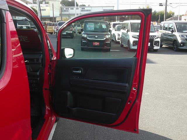 ワゴンR HYBRID FZ 展示準備中車両です。最寄りの当社の店舗へ回送が出来ます。輸送費用のご負担は発生しません。HYBRID FZ セーフティパッケージ装着車 全方位モニター付きメモリーナビ装着車 スマートキー(3枚目)