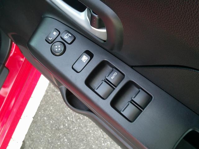 ワゴンR HYBRID FZ 展示準備中車両です。最寄りの当社の店舗へ回送が出来ます。輸送費用のご負担は発生しません。HYBRID FZ セーフティパッケージ装着車 全方位モニター付きメモリーナビ装着車 スマートキー(4枚目)