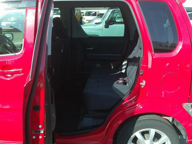 ワゴンR HYBRID FZ 展示準備中車両です。最寄りの当社の店舗へ回送が出来ます。輸送費用のご負担は発生しません。HYBRID FZ セーフティパッケージ装着車 全方位モニター付きメモリーナビ装着車 スマートキー(27枚目)