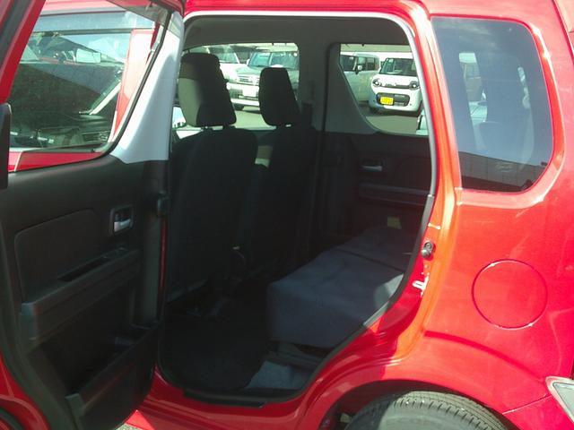 ワゴンR HYBRID FZ 展示準備中車両です。最寄りの当社の店舗へ回送が出来ます。輸送費用のご負担は発生しません。HYBRID FZ セーフティパッケージ装着車 全方位モニター付きメモリーナビ装着車 スマートキー(28枚目)