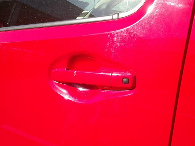 ワゴンR HYBRID FZ 展示準備中車両です。最寄りの当社の店舗へ回送が出来ます。輸送費用のご負担は発生しません。HYBRID FZ セーフティパッケージ装着車 全方位モニター付きメモリーナビ装着車 スマートキー(30枚目)