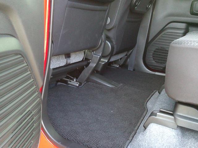 ハスラー タフワイルド　３型　タフワイルド　２ＷＤ　デュアルカメラブレーキサポート　当社試乗車使用　禁煙車　盗難防止システム　スマートキー　プッシュスタート（32枚目）