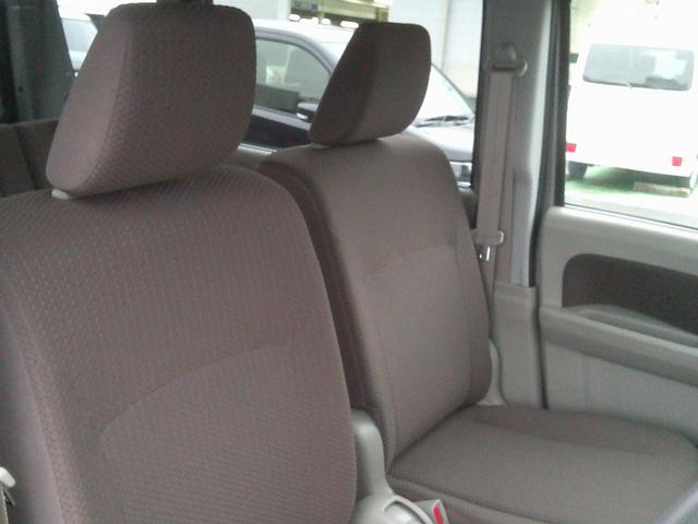 エブリイ ＪＯＩＮ　６型　展示準備中車両です。最寄りの当社の店舗へ回送が出来ます。輸送費用のご負担は発生しません。ＪＯＩＮ　当社試乗車使用　禁煙車　スマートキー　禁煙車　デュアルカメラブレーキサポート　盗難防止システム（6枚目）