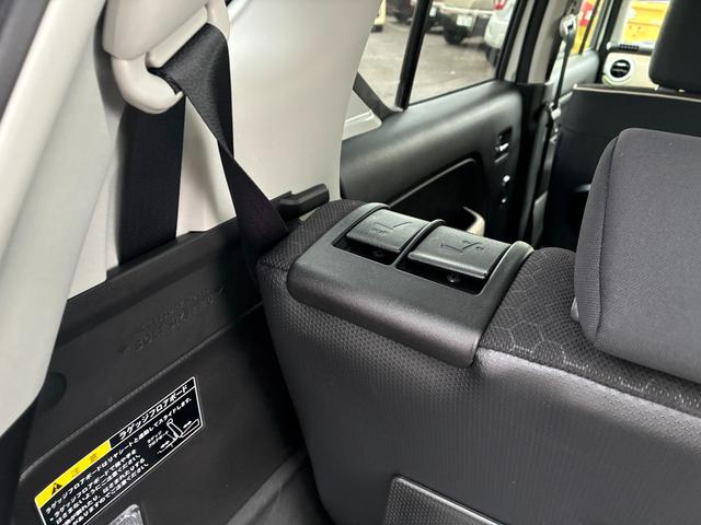 クロスビー ＨＹＢＲＩＤ　ＭＺ　４型　前後衝突被害軽減Ｂ　アイドリングＳ　オートライト　プッシュスタート　シートヒーター　オートエアコン　スズキセーフティーサポート　衝突被害軽減システム　アイドリングストップ　横滑り防止機能　衝突安全ボディ　盗難防止システム（39枚目）
