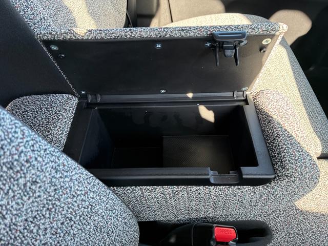 スペーシア HYBRID X ナビ 全方位カメラ 両側電動スライドドア バックカメラ オートライト Bluetooth 純正ナビ プッシュスタート シートヒーター オートエアコン スズキセーフティーサポート アイドリングストップ 横滑り防止機能 衝突安全ボディ(33枚目)