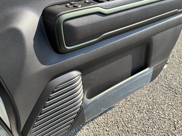 ハスラー タフワイルドターボ 3型 前後衝突被害軽減B アイドリングS オートライト プッシュスタート シートヒーター オートエアコン スズキセーフティーサポート アイドリングストップ 横滑り防止機能 衝突安全ボディ 盗難防止システム(16枚目)