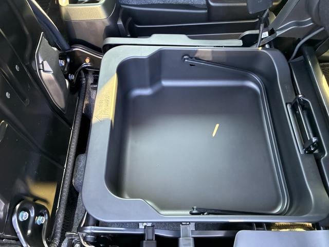 ハスラー タフワイルドターボ 3型 前後衝突被害軽減B アイドリングS オートライト プッシュスタート シートヒーター オートエアコン スズキセーフティーサポート アイドリングストップ 横滑り防止機能 衝突安全ボディ 盗難防止システム(35枚目)