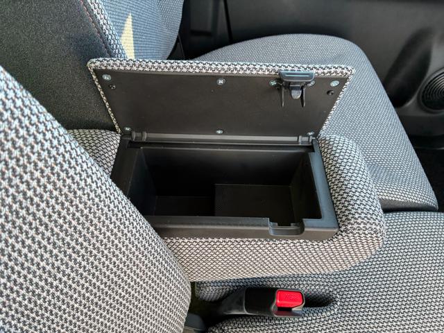 ワゴンRスマイル HYBRID X 3型 両側電動スライドドア アイドリングS オートライト スライドドア プッシュスタート スズキセーフティーサポート アイドリングストップ 横滑り防止機能 衝突安全ボディ 盗難防止システム(33枚目)