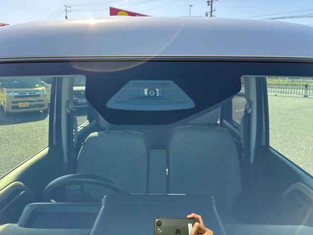 スペーシア HYBRID X 前後衝突被害軽減ブレーキ 両側PSD オートライト スライドドア プッシュスタート シートヒーター オートエアコン スズキセーフティーサポート アイドリングストップ 横滑り防止機能 衝突安全ボディ 盗難防止システム(9枚目)