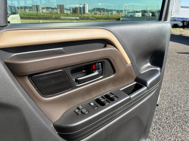 スペーシア HYBRID X 前後衝突被害軽減ブレーキ 両側PSD オートライト スライドドア プッシュスタート シートヒーター オートエアコン スズキセーフティーサポート アイドリングストップ 横滑り防止機能 衝突安全ボディ 盗難防止システム(14枚目)