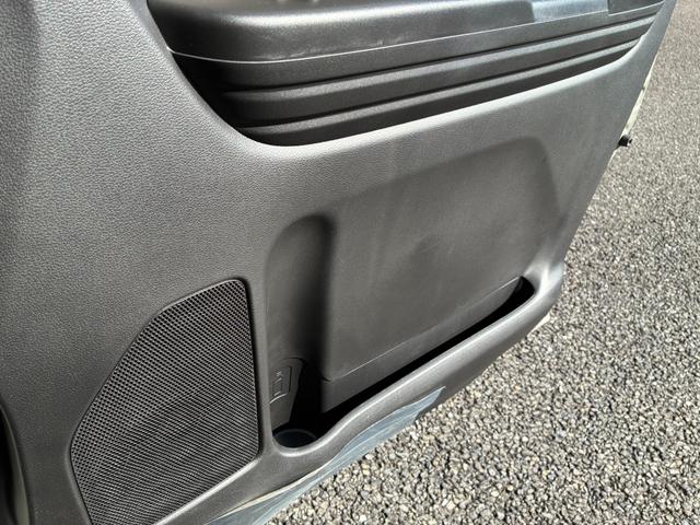 スペーシア HYBRID X 前後衝突被害軽減ブレーキ 両側PSD オートライト スライドドア プッシュスタート シートヒーター オートエアコン スズキセーフティーサポート アイドリングストップ 横滑り防止機能 衝突安全ボディ 盗難防止システム(15枚目)